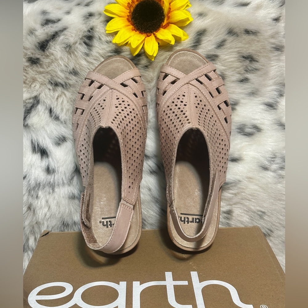 NWT Earth Pisa Galu Dusty Pink Leather Slingback Sandals 8W